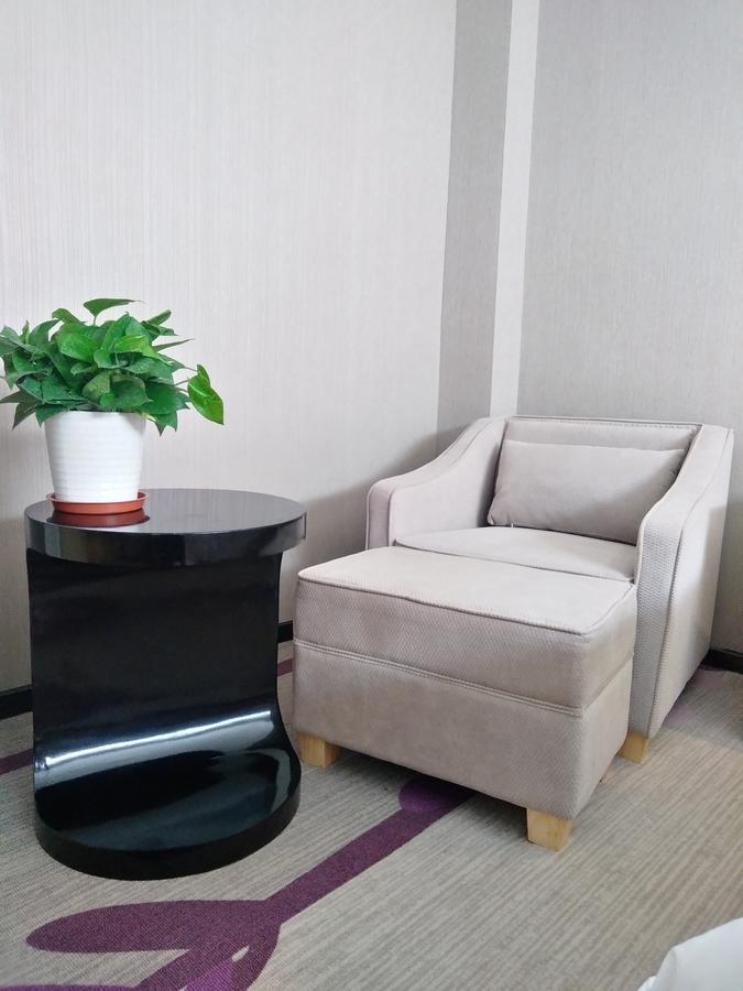 Lavande Hotel Qingdao North Station Shop Exteriör bild