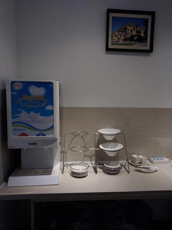 Lavande Hotel Qingdao North Station Shop Exteriör bild