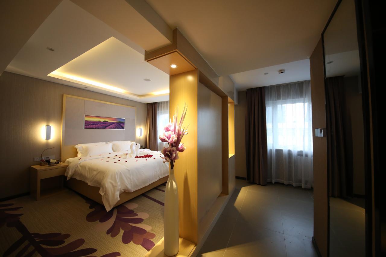 Lavande Hotel Qingdao North Station Shop Exteriör bild